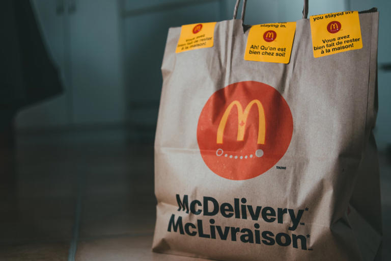 麦当劳麦乐送新收费模式上线:外送费减3元,打包费成新考验!