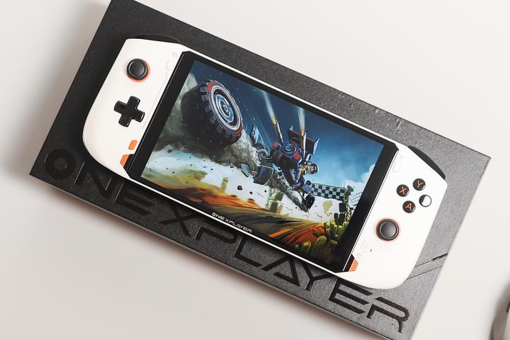 日本游戏圈新宠！便利店巨头携手PC掌机，开启游戏革命新篇章？