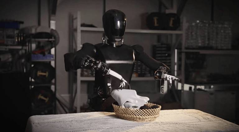 MagicLab三代人形机器人震撼登场，携手字节豆包大模型开启工业新篇章