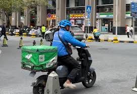京东外卖骑手月薪高达14000元引关注