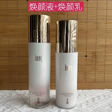 焕真颜青春定格原液：逆转时光，重塑肌肤年轻态的奇迹精华