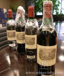 86年传奇拉菲：醇香之旅，品鉴奢华岁月的不朽之选！