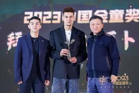 武磊闪耀全球！荣获世界足球大会体育杰出人物奖实至名归