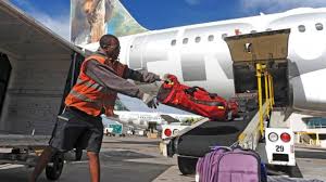 飞行攻略：如何安全携带易碎品上飞机，避免破损的巧妙方法！