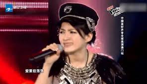 ！中国好声音中与丁丁同台闪耀的两位神秘女孩是谁？