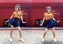 代古拉k视频34秒笑容舞蹈成网络热门梗解析