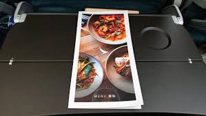 CX882航班经济舱：尽享舒适旅程，美味餐食等你来尝！