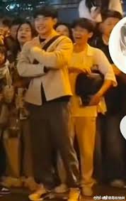 网络热梗：男默女笑背后的趣味奥秘