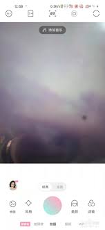 轻颜相机如何进行镜像翻转及自动镜像翻转方法